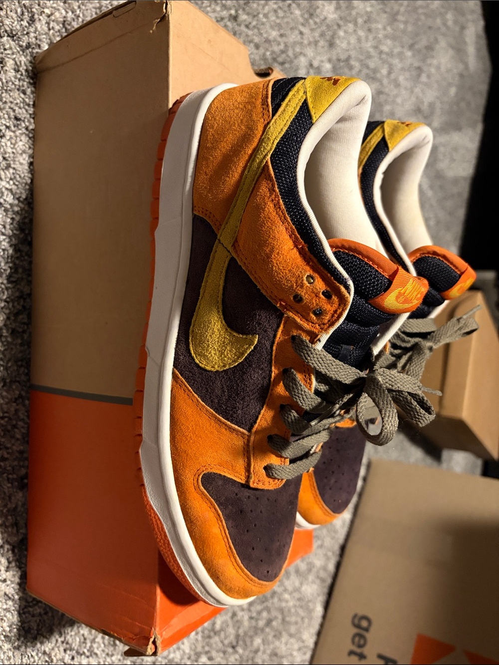 Nike Low-Top Sneakers in Orange, Brown & Yellow